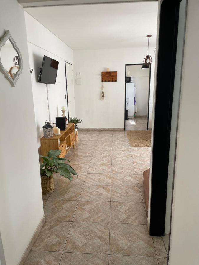 Alquilo Departamento Por Dia. Zona Castelar!!! *